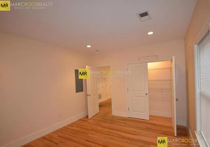 Photo 7 of 27 Lothrop St. Unit 2