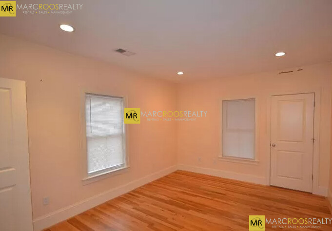 Photo 9 of 27 Lothrop St. Unit 2