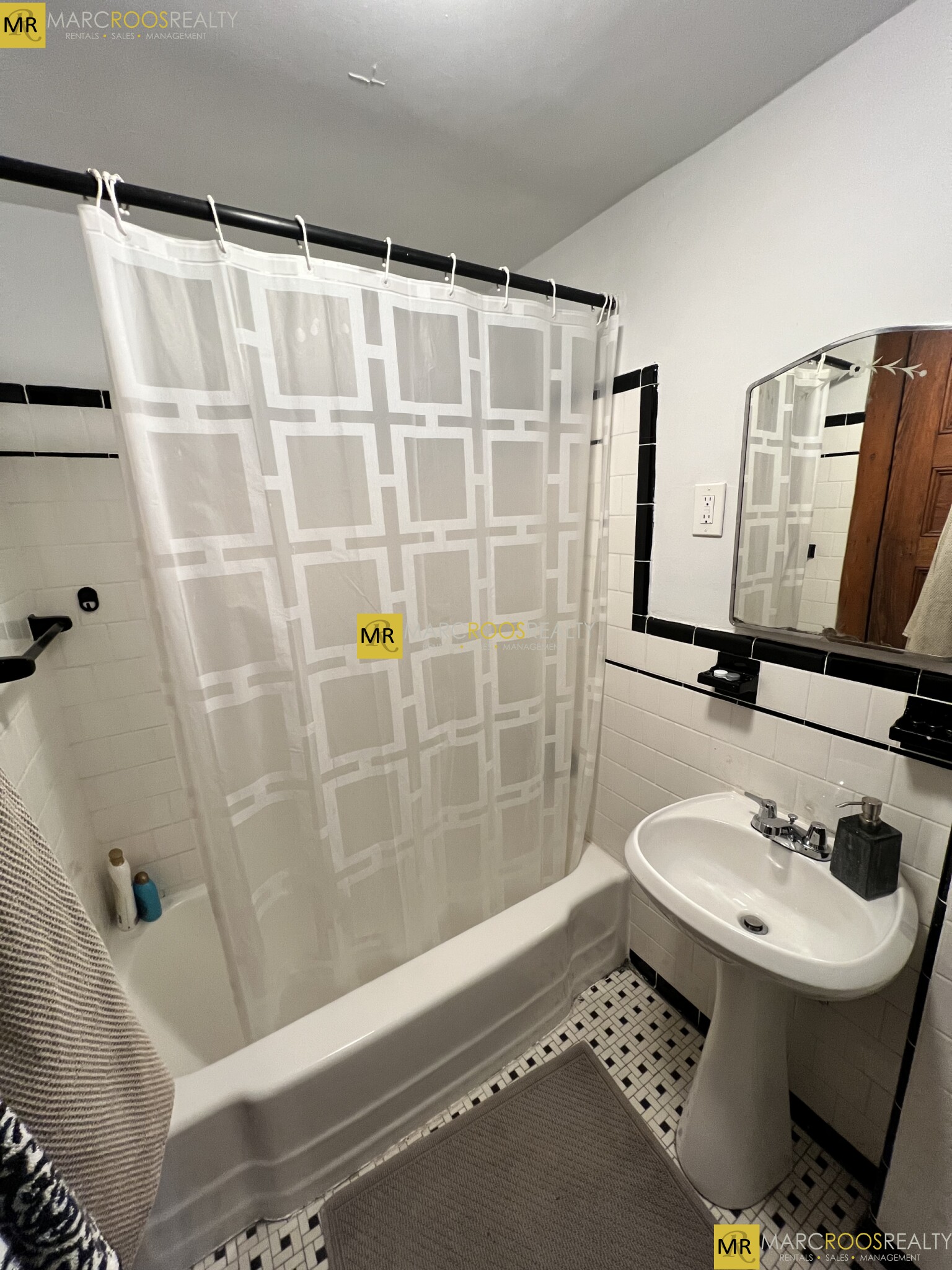 Photo 5 of Beacon St. Unit 6