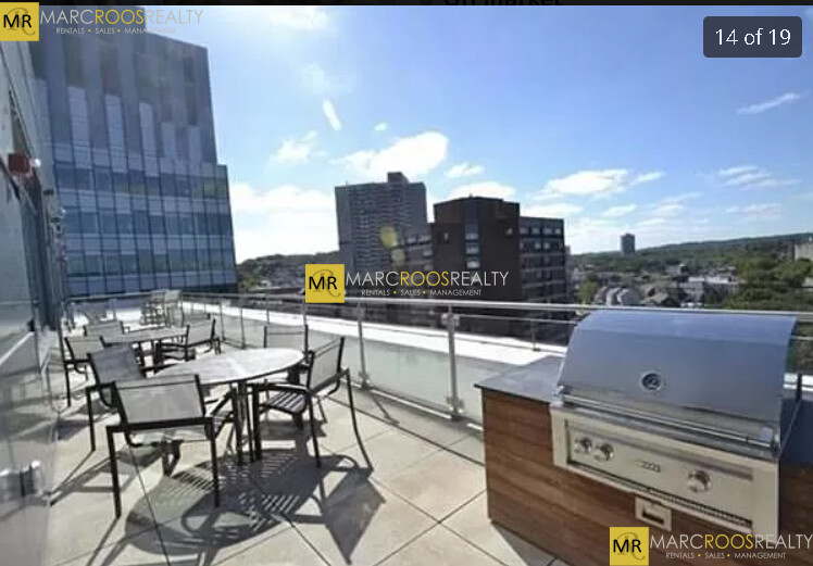 80 Fenwood Rd, Longwood