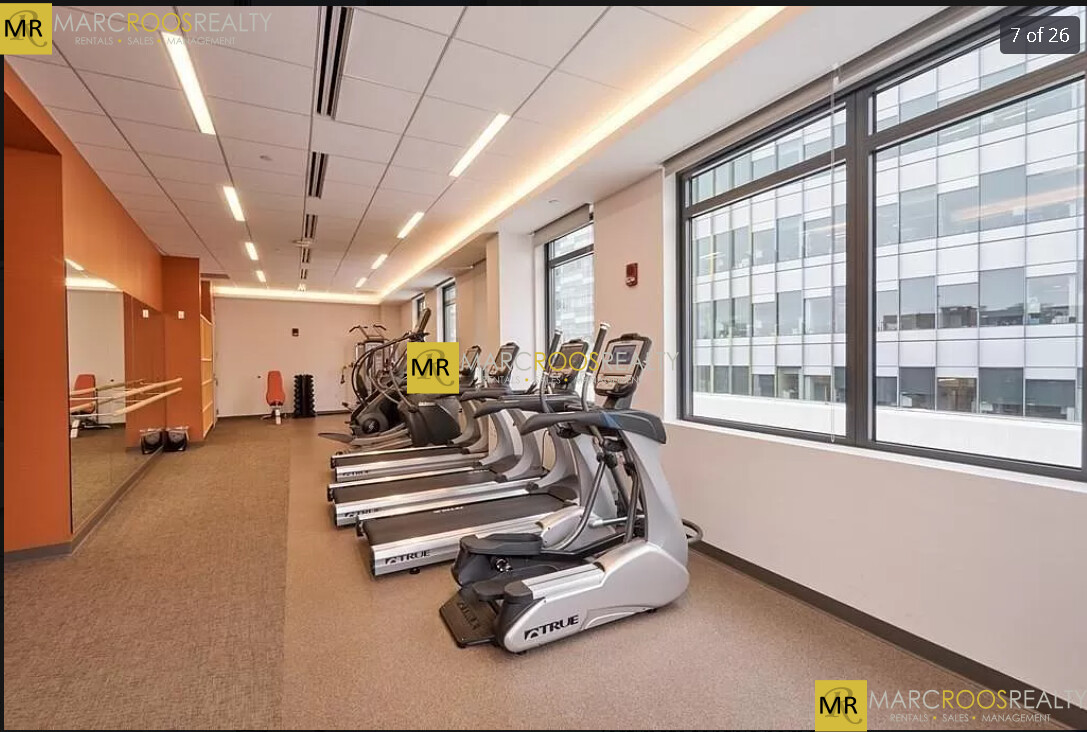 80 Fenwood Rd, Longwood