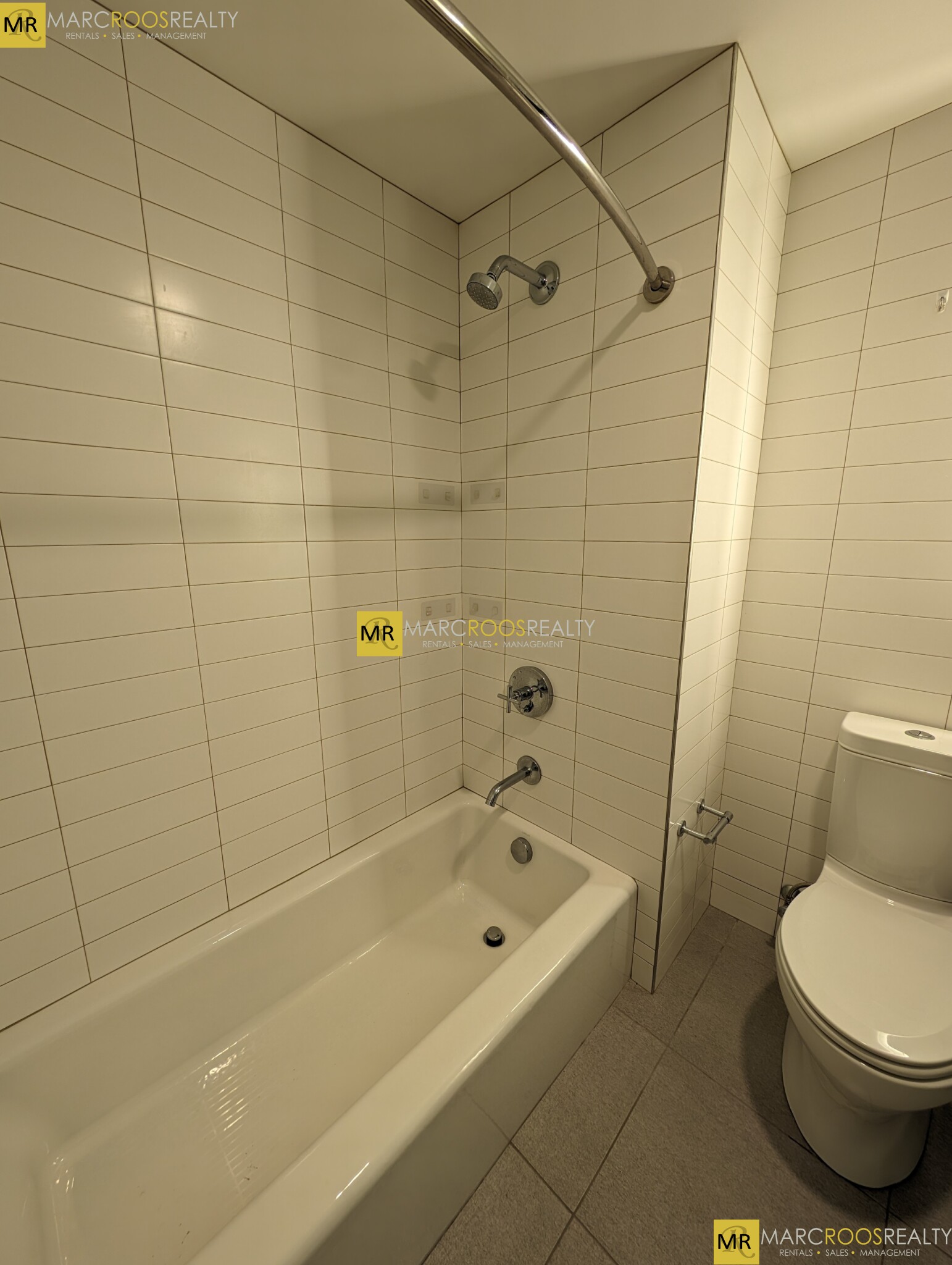 80 Fenwood Rd, Longwood