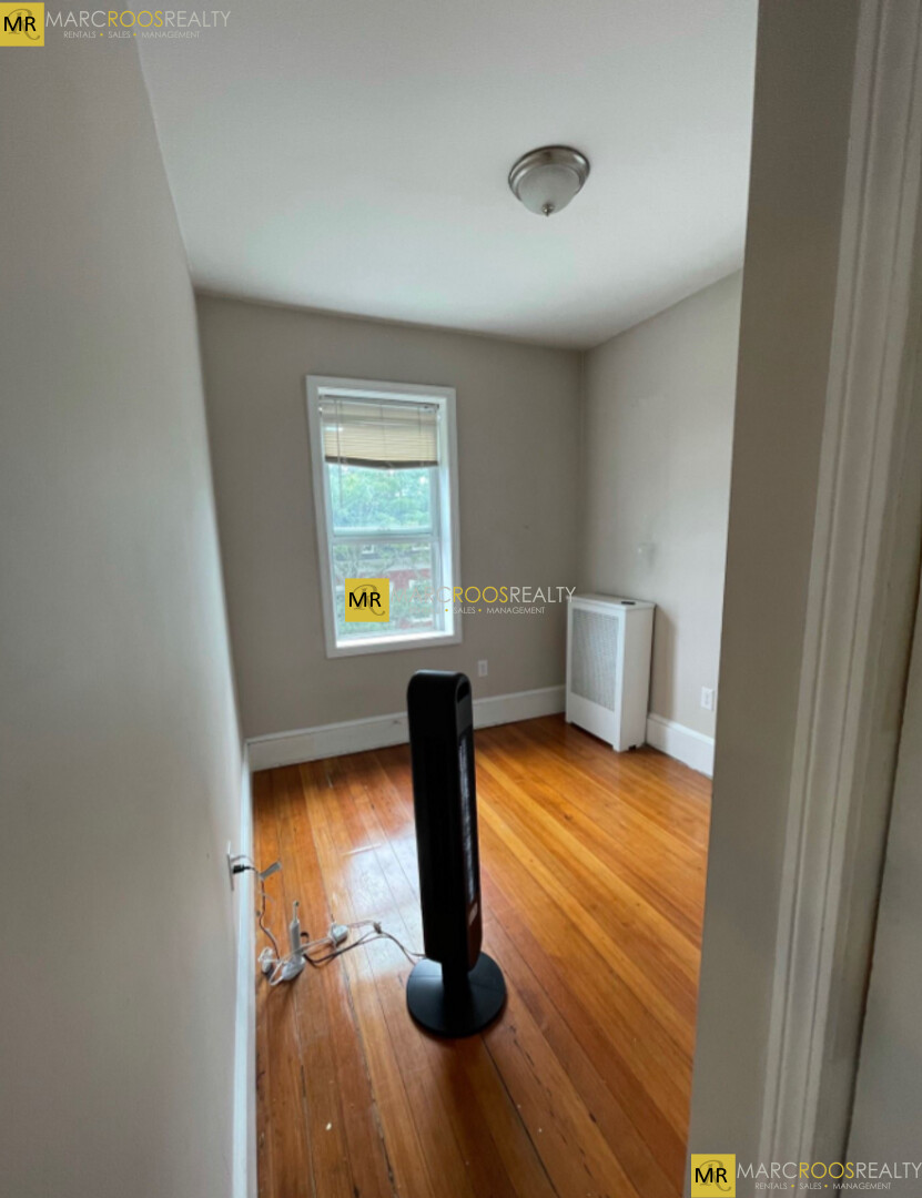 Photo 6 of Maverick St. Unit 3