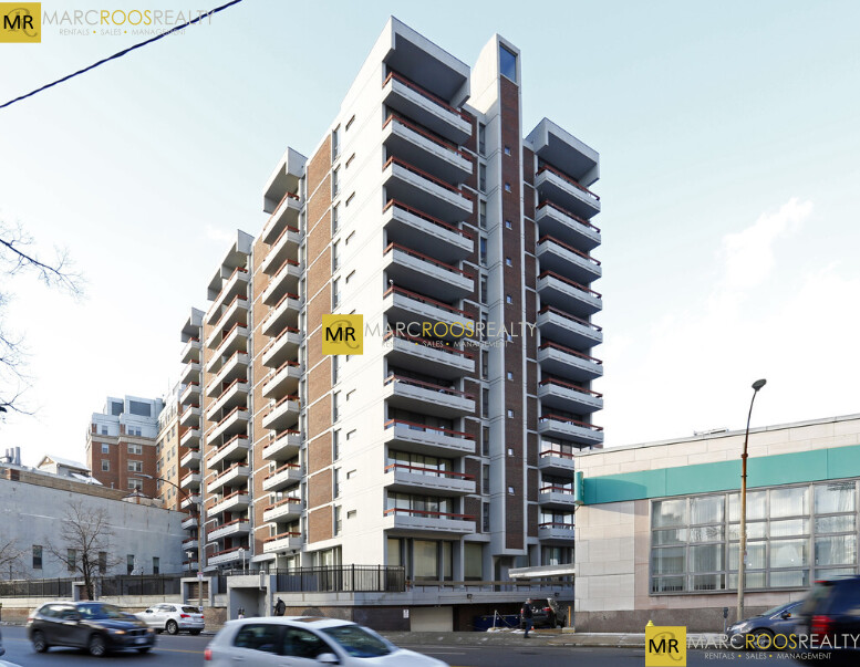 566 Commonwealth Ave, Fenway