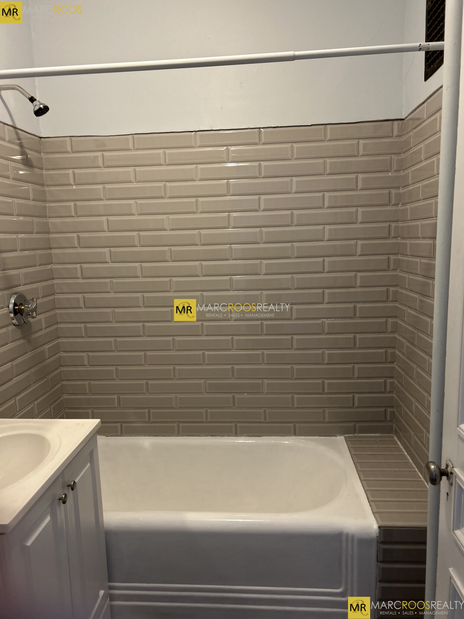 406 Beacon St, Back Bay