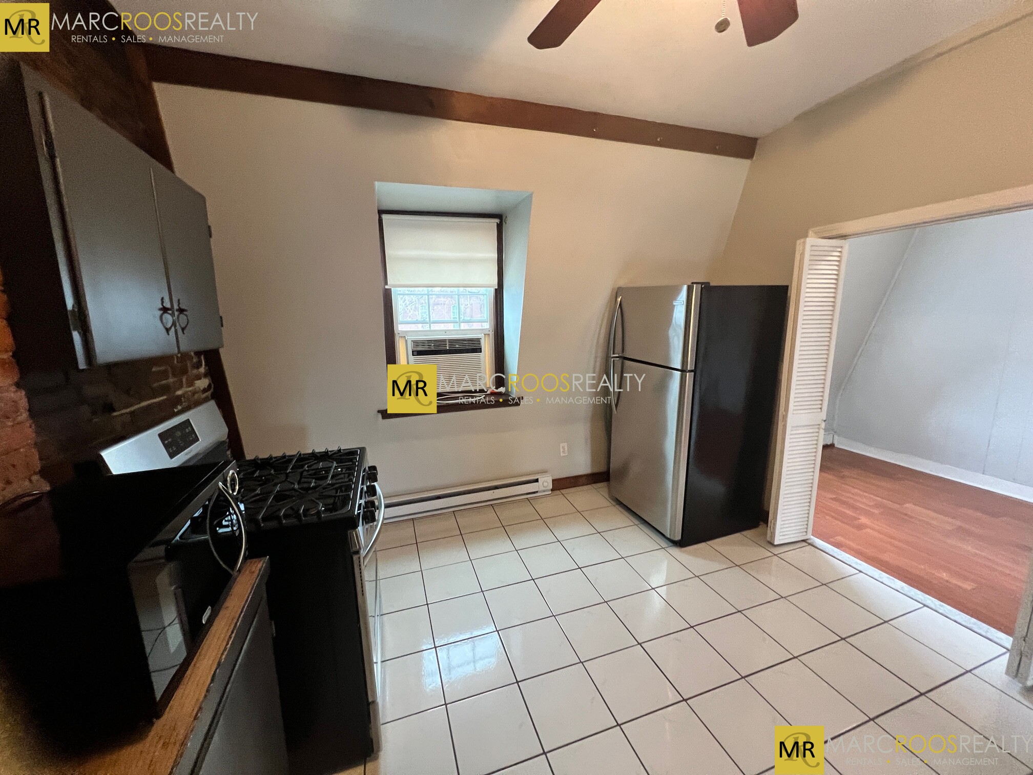 62 Chelsea St, East Boston