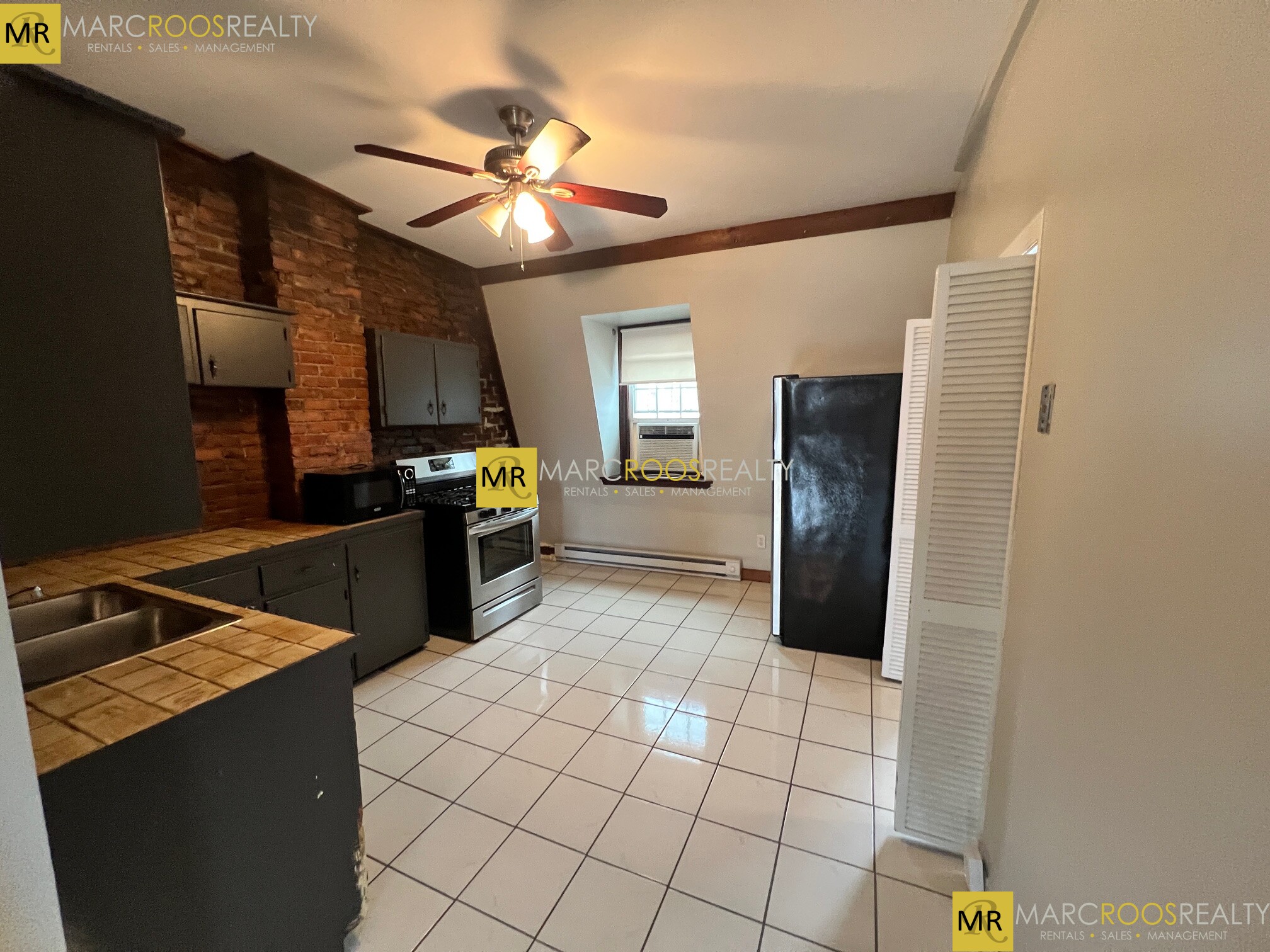 62 Chelsea St, East Boston