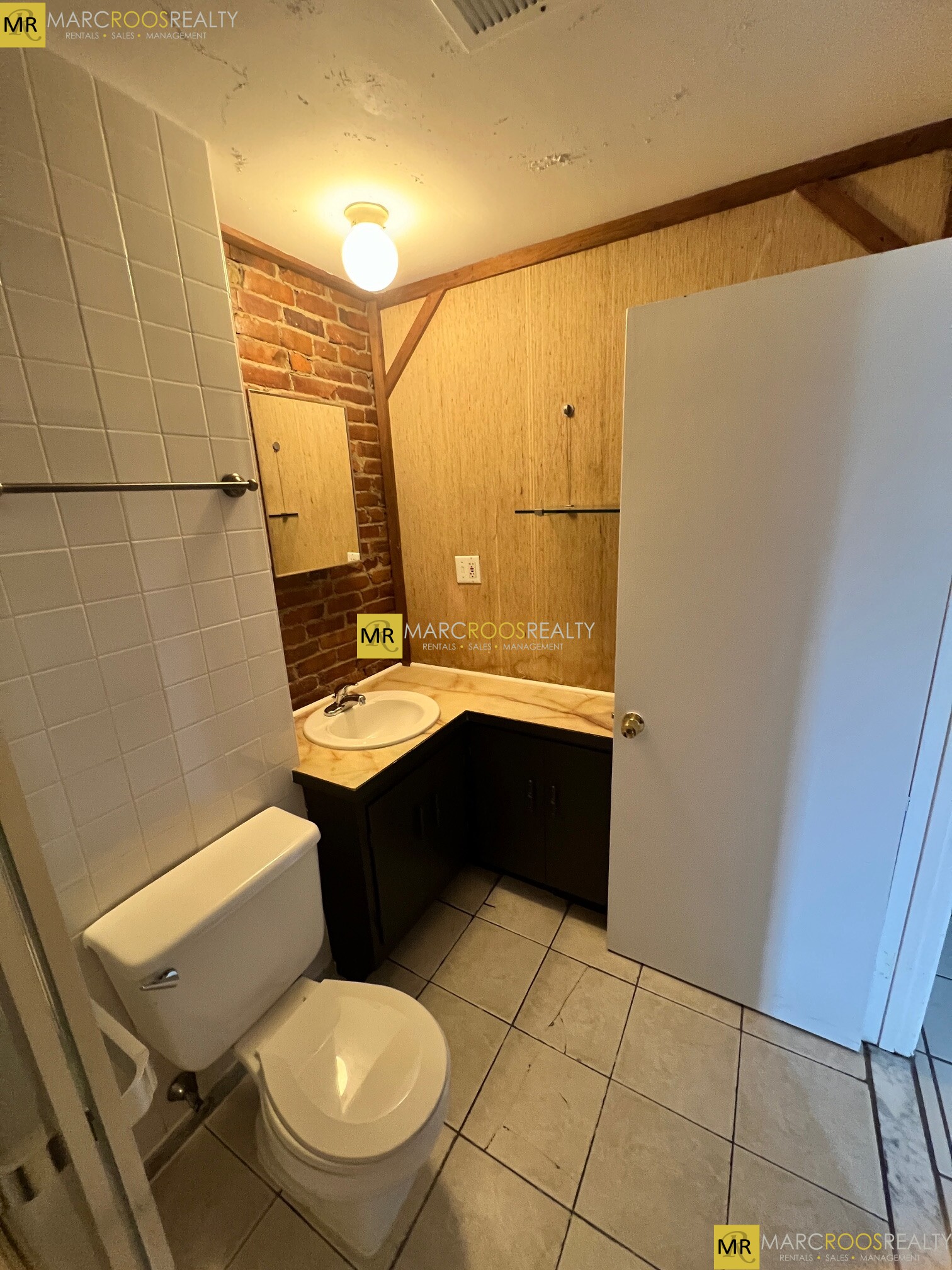 62 Chelsea St, East Boston