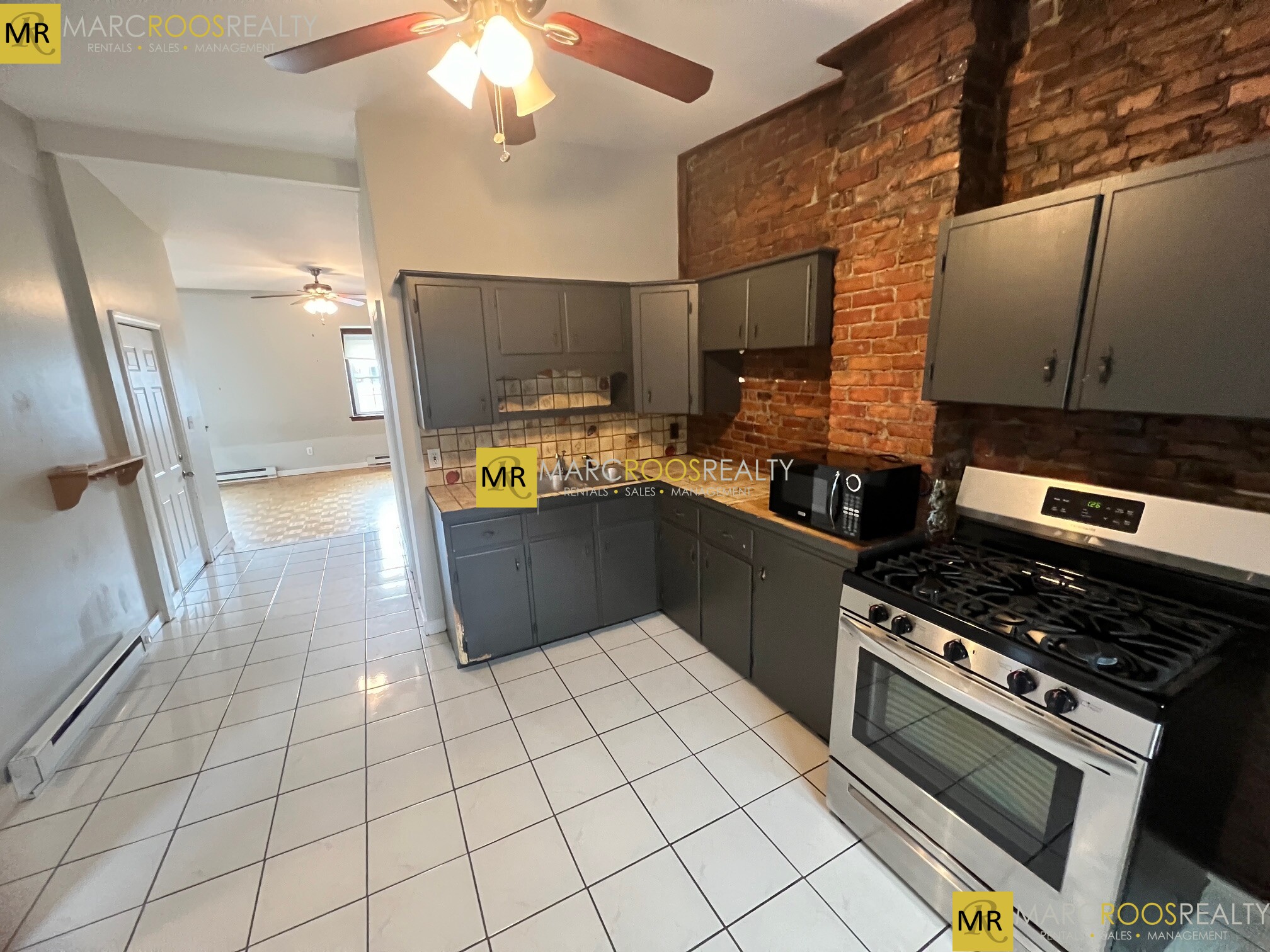 62 Chelsea St, East Boston