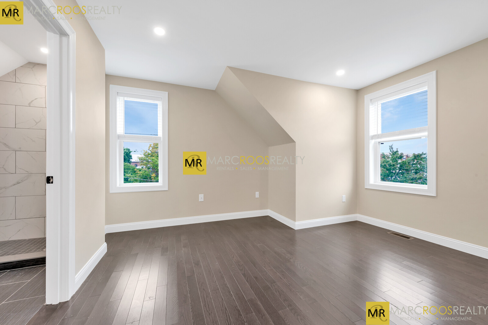 73 Lexington St, Waltham