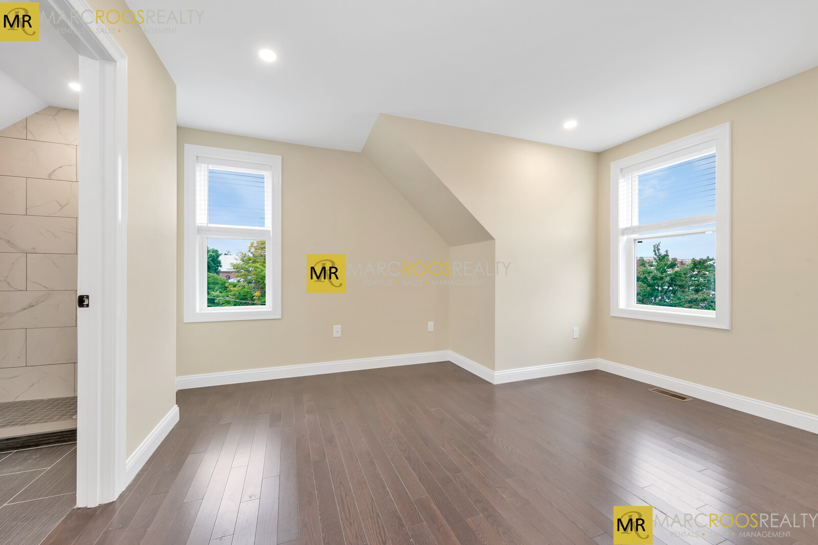 73 Lexington St, Waltham