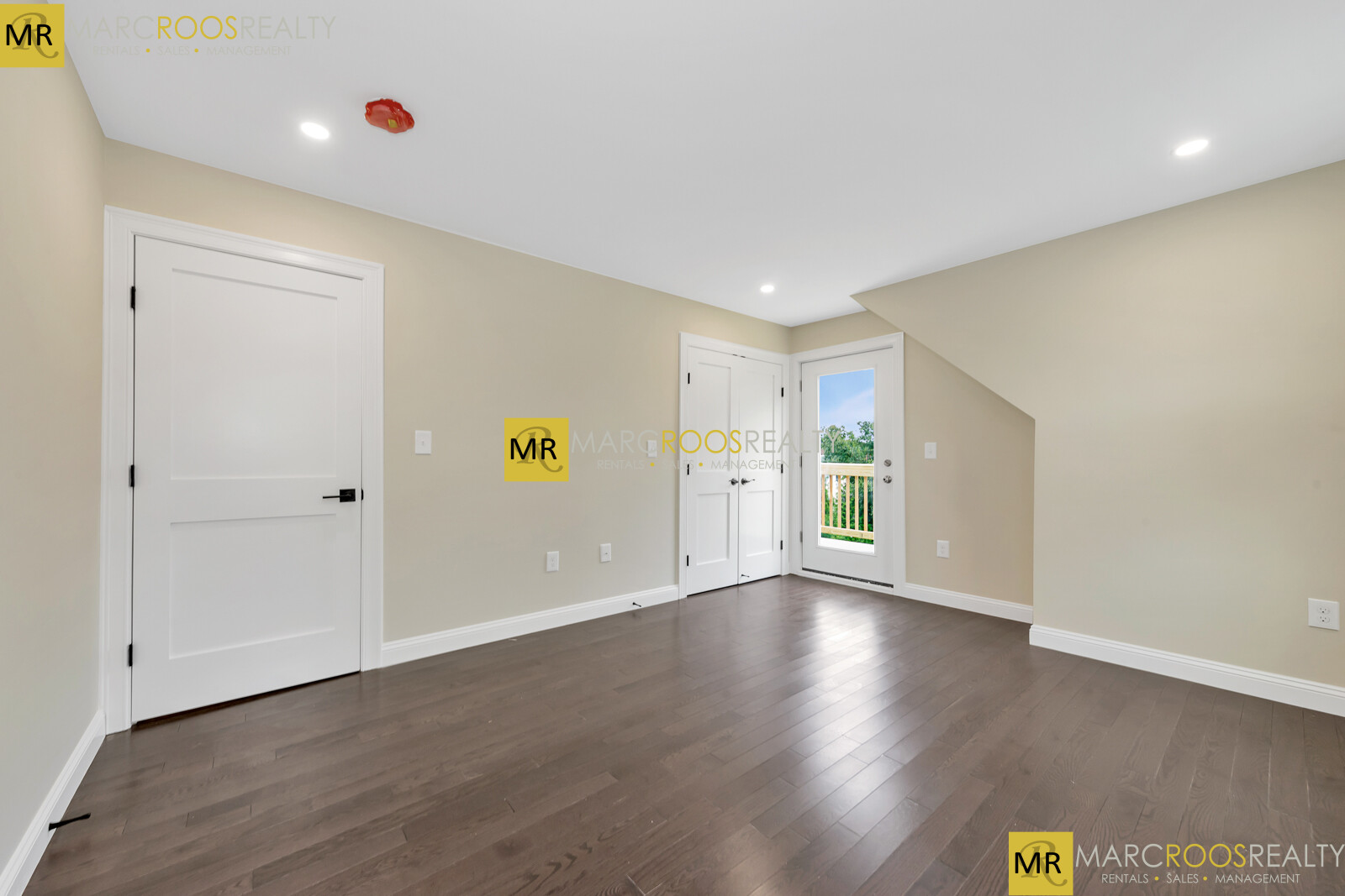 73 Lexington St, Waltham