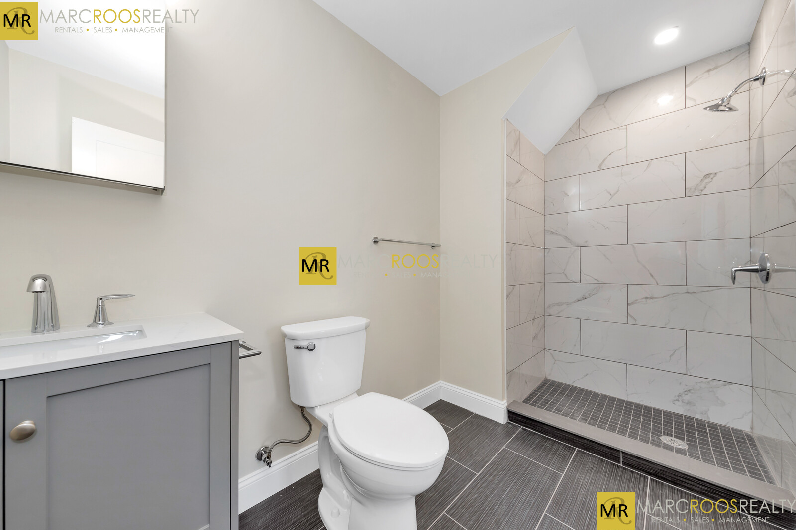 73 Lexington St, Waltham