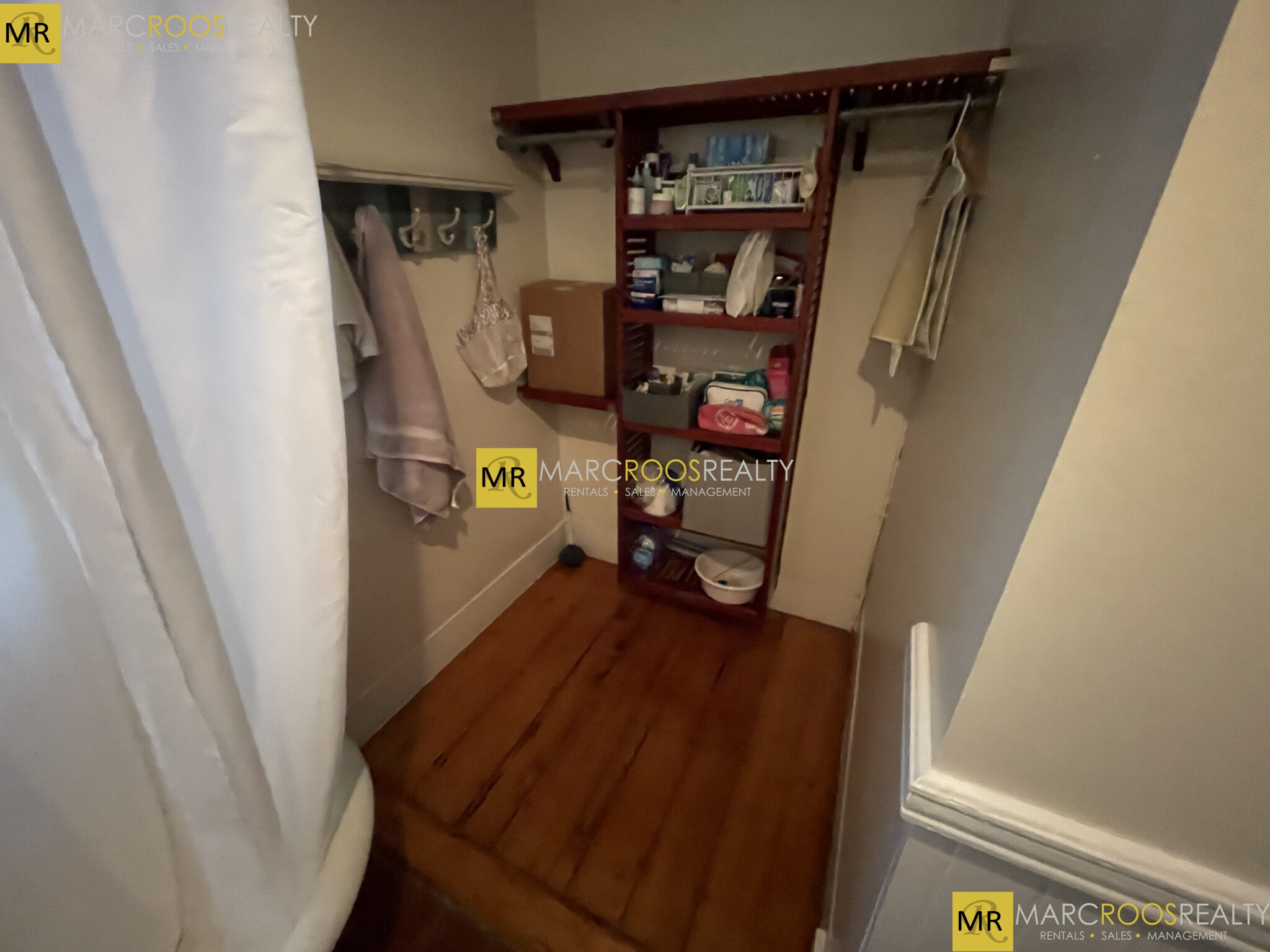 507 Green St, Riverside