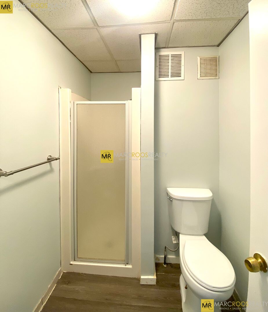 8 Cheever Ct, East Boston