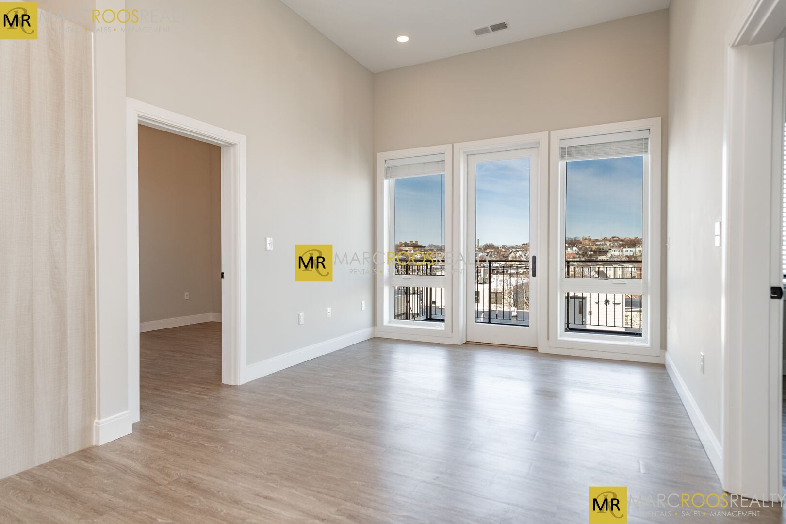 340 Bremen St, East Boston