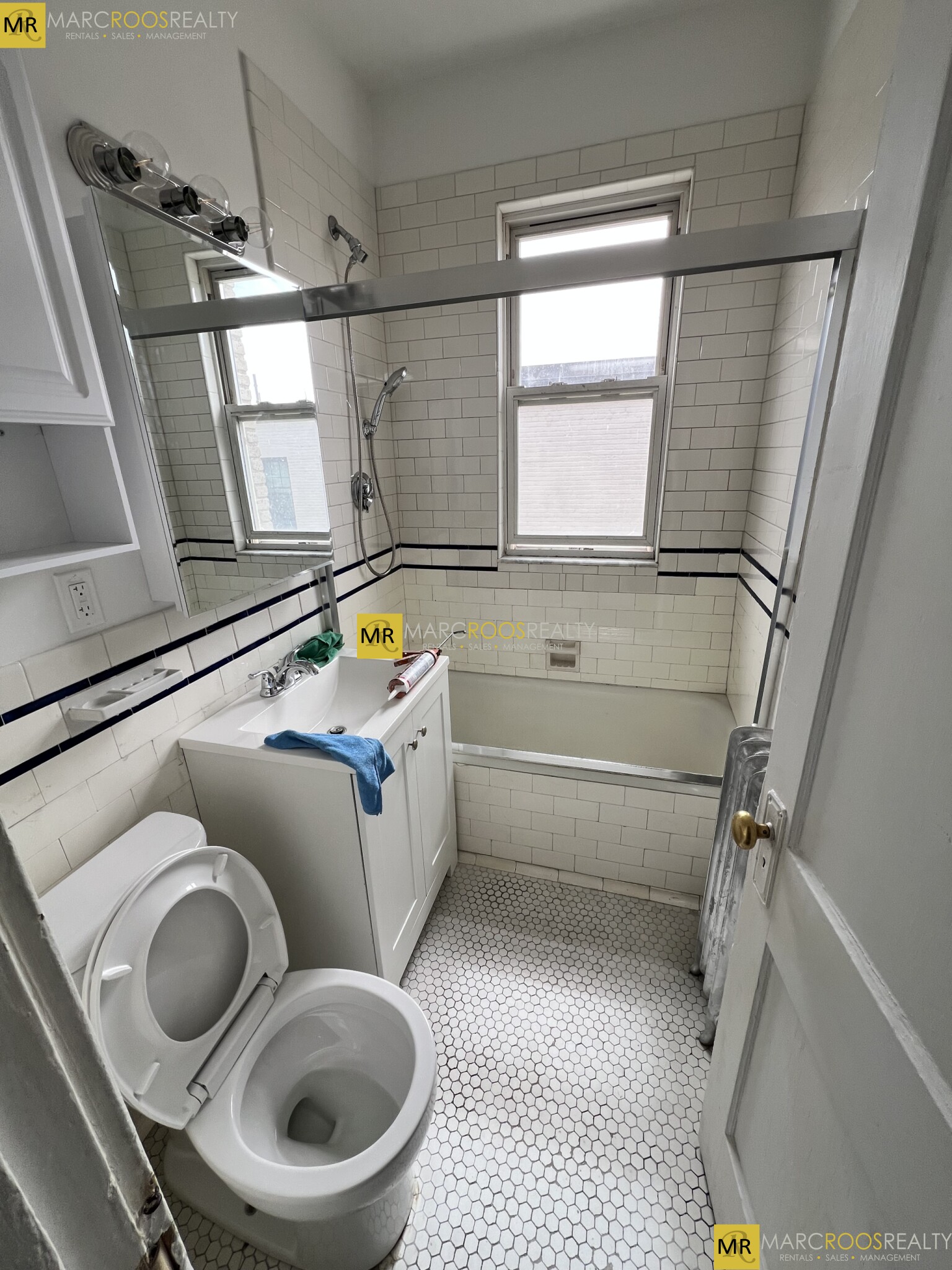 19 Melvin Ave, Brighton