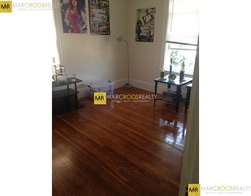 3 Everett Ave, East Somerville