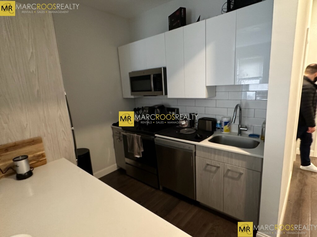 55 Queensberry St. Unit 4, Boston