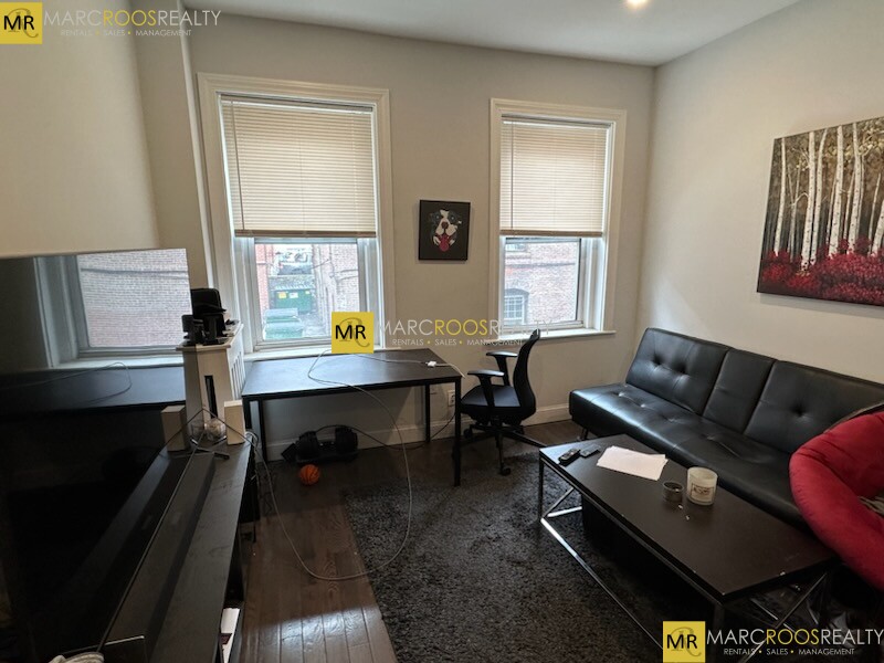 Photo 3 of 55 Queensberry St. Unit 4