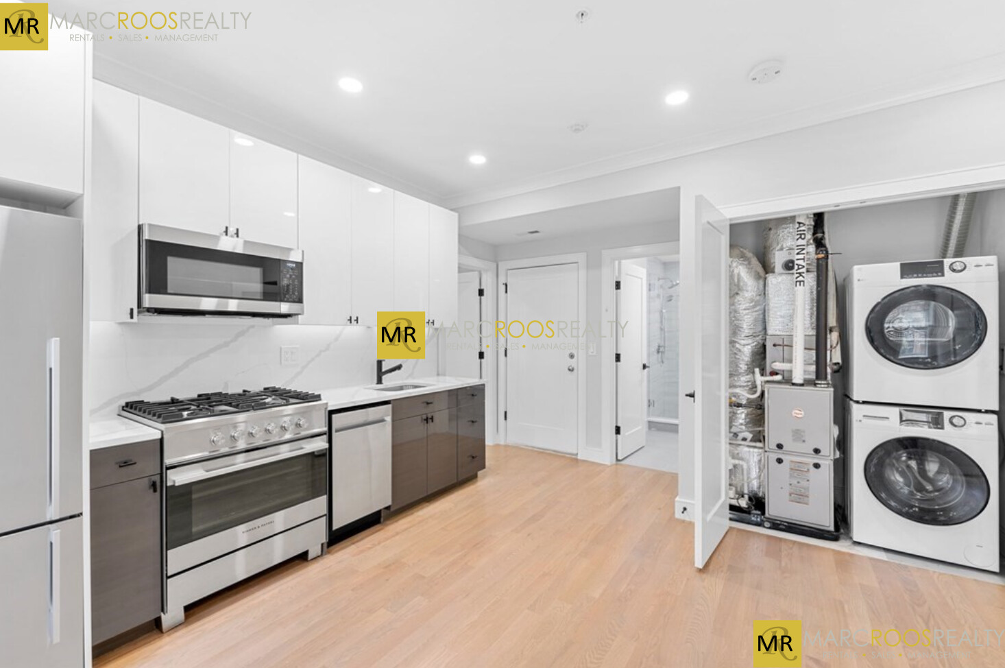 535 Newbury St, Fenway