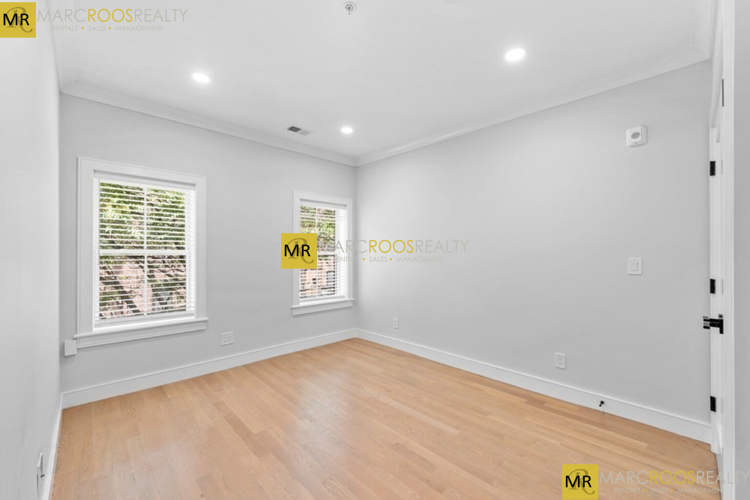 535 Newbury St, Fenway