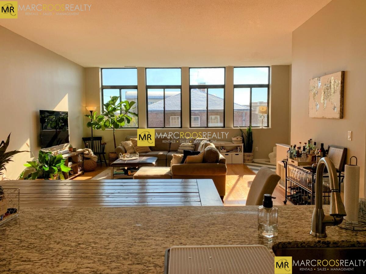 99 Gove St, East Boston