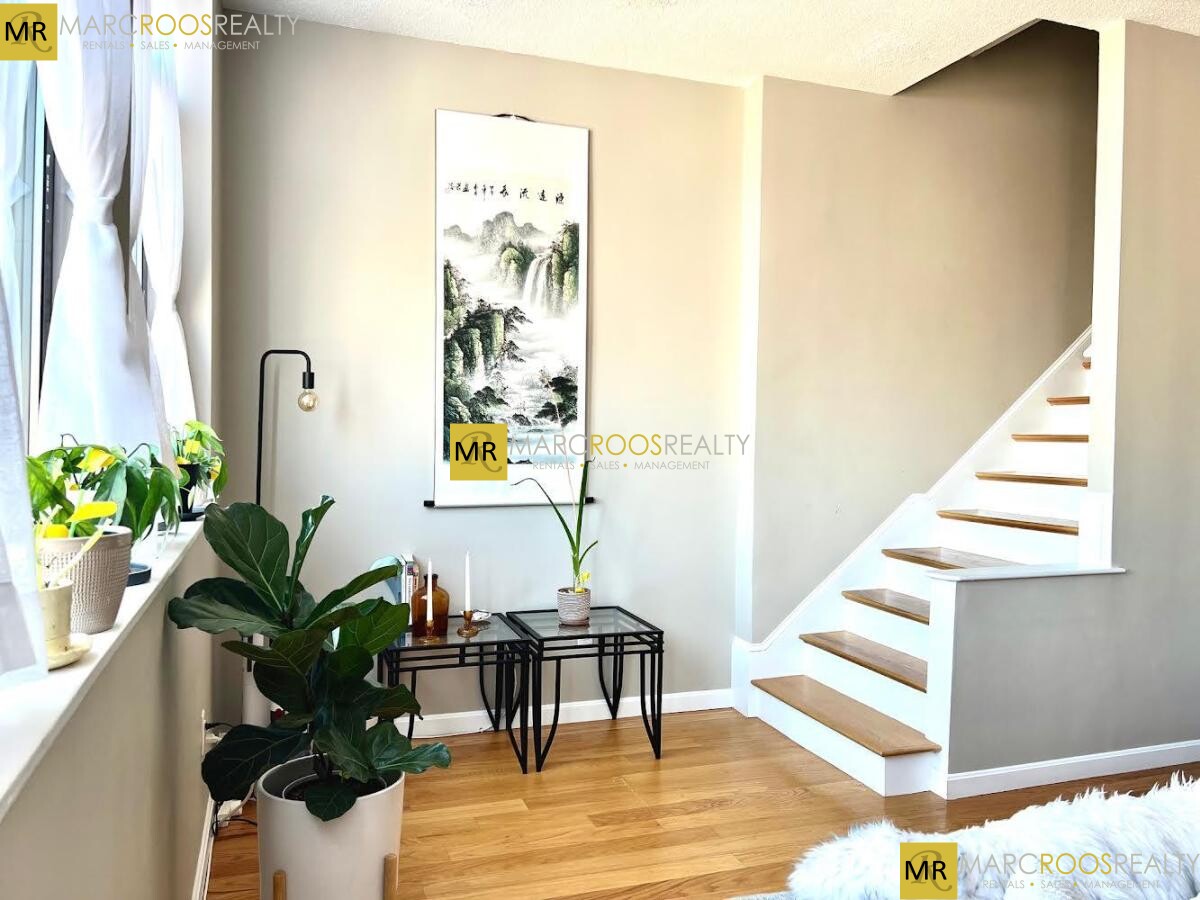 99 Gove St, East Boston