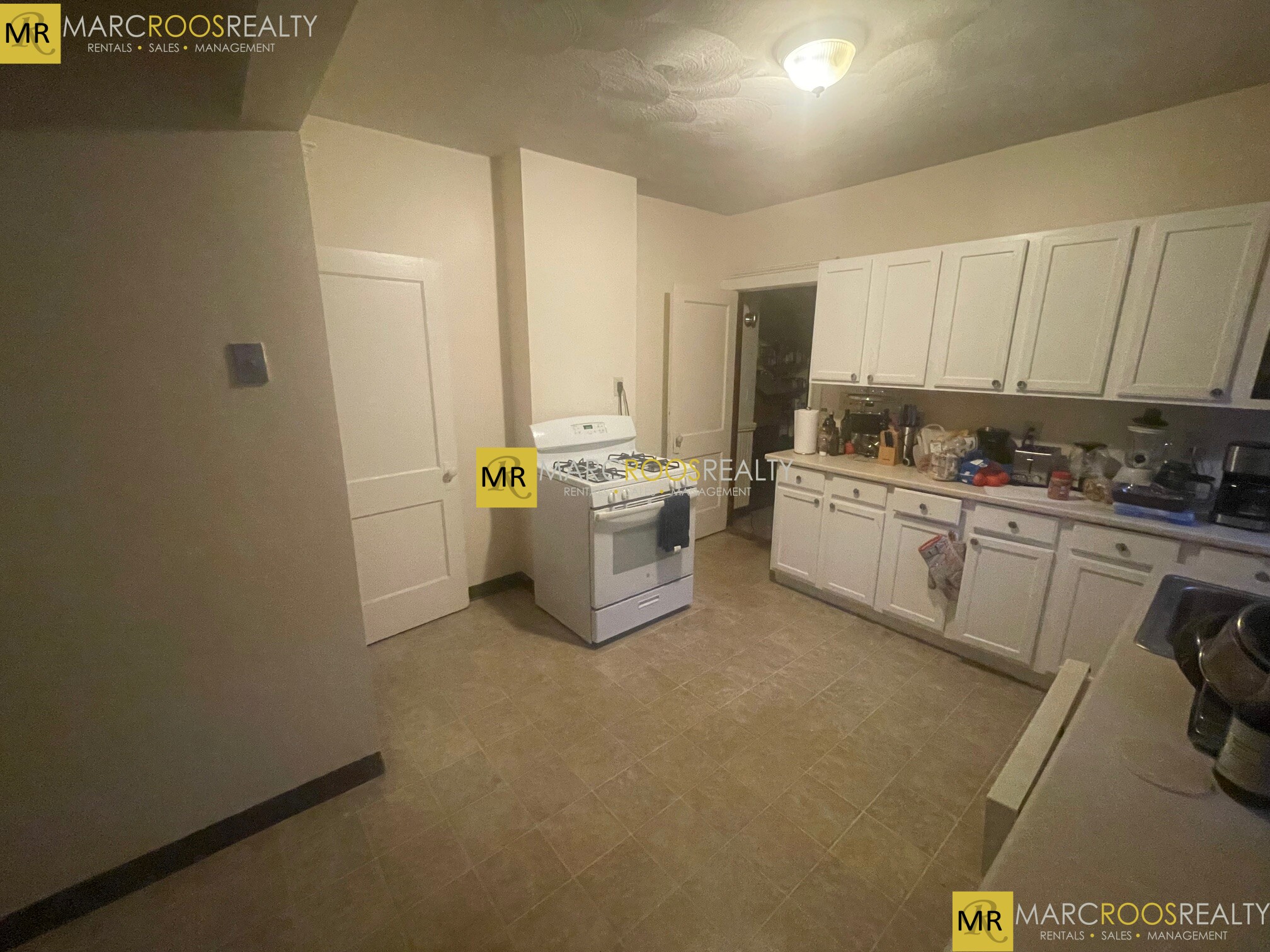 10 Pinkham Rd, Medford