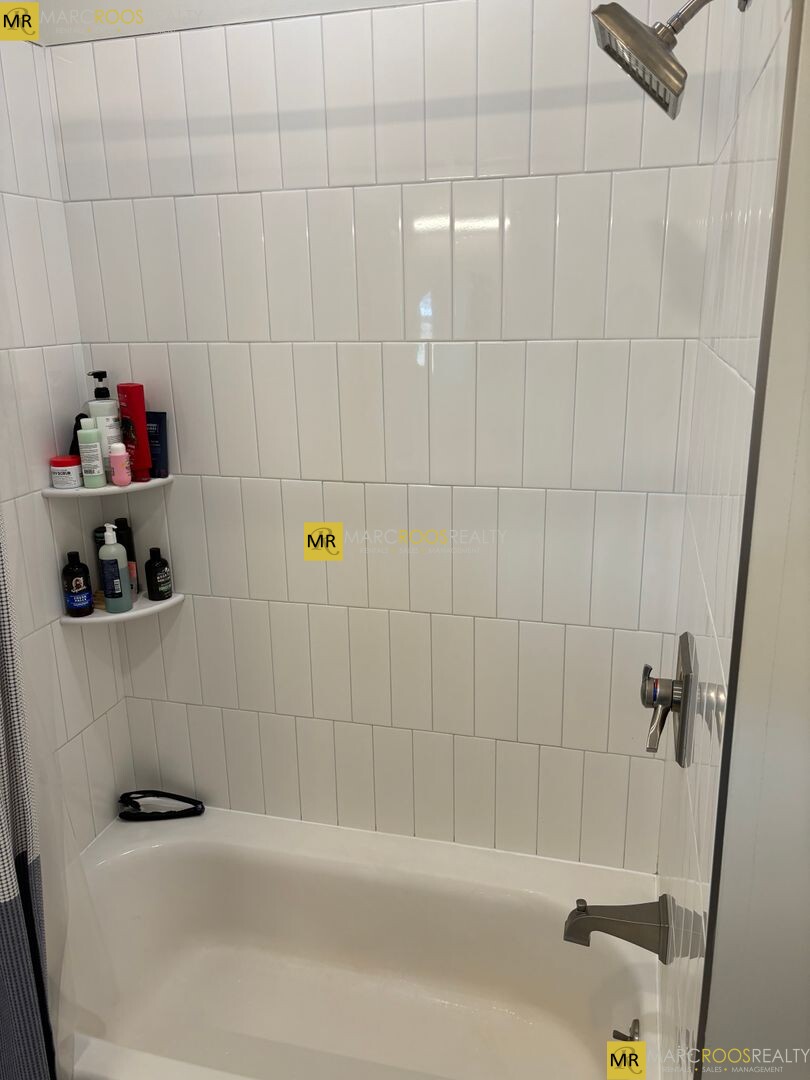 152 Liverpool St, East Boston