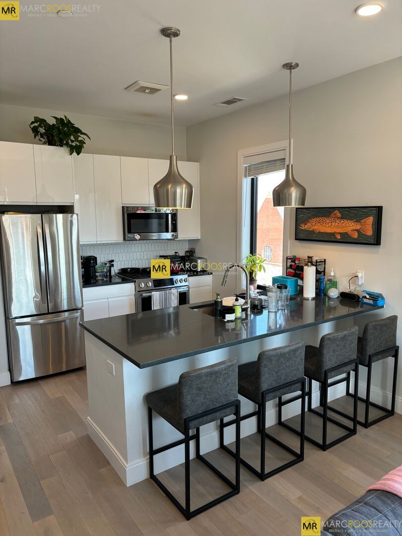 152 Liverpool St, East Boston