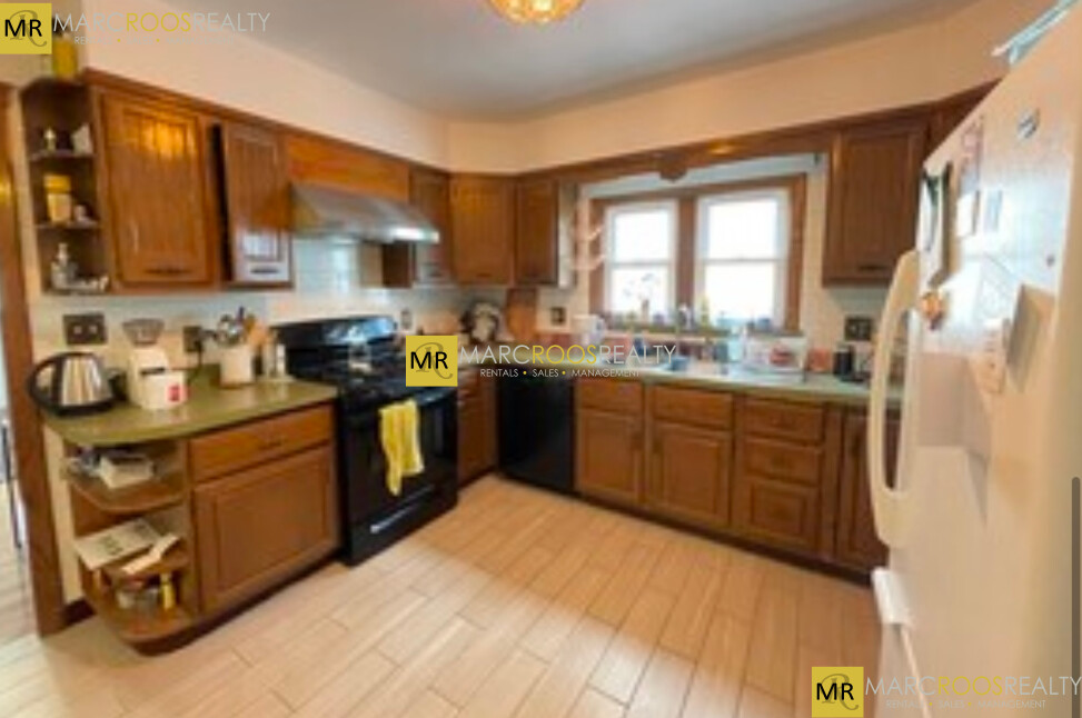 9 Windsor Rd, Spring Hill