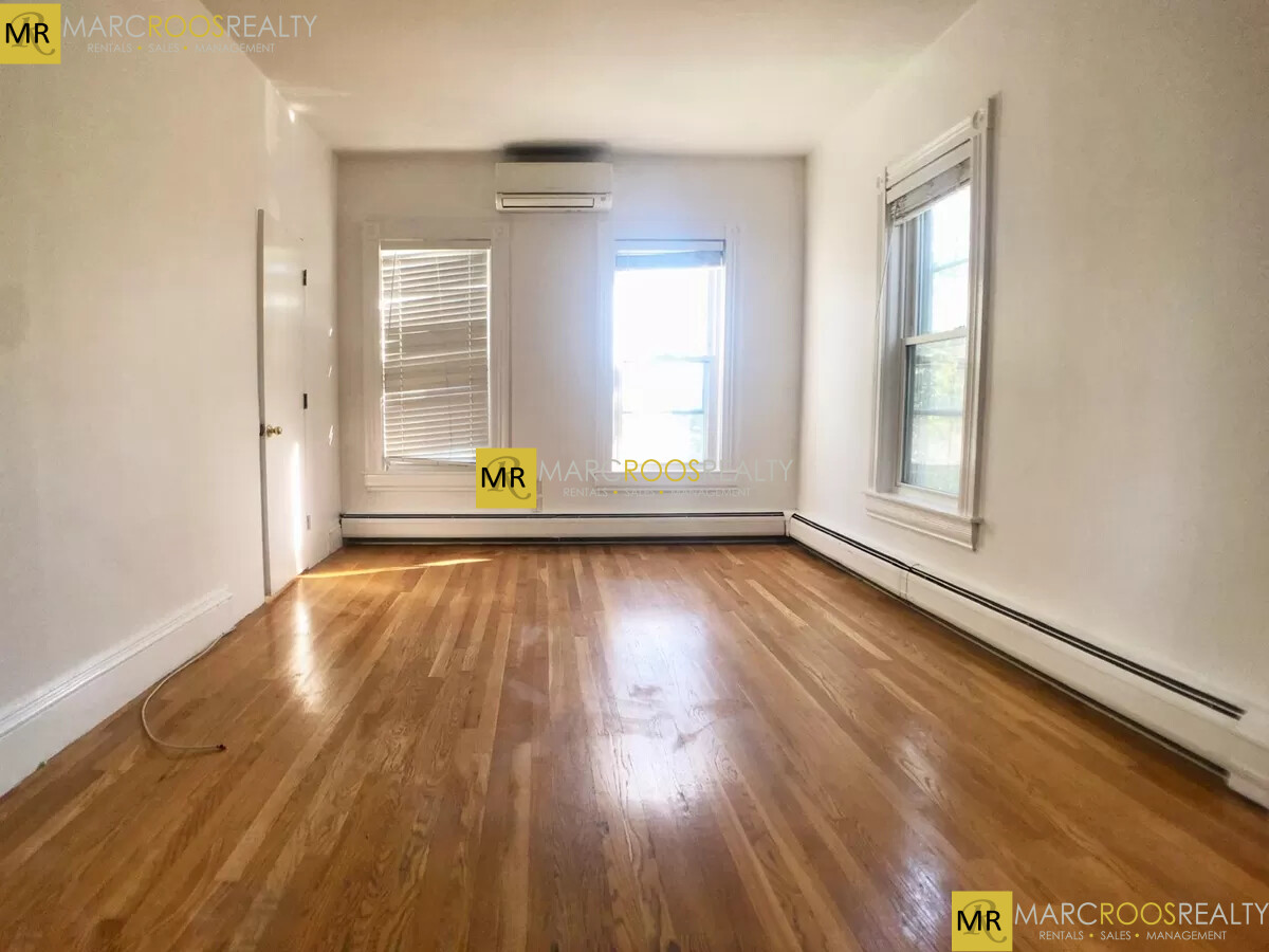 106 Byron St, East Boston