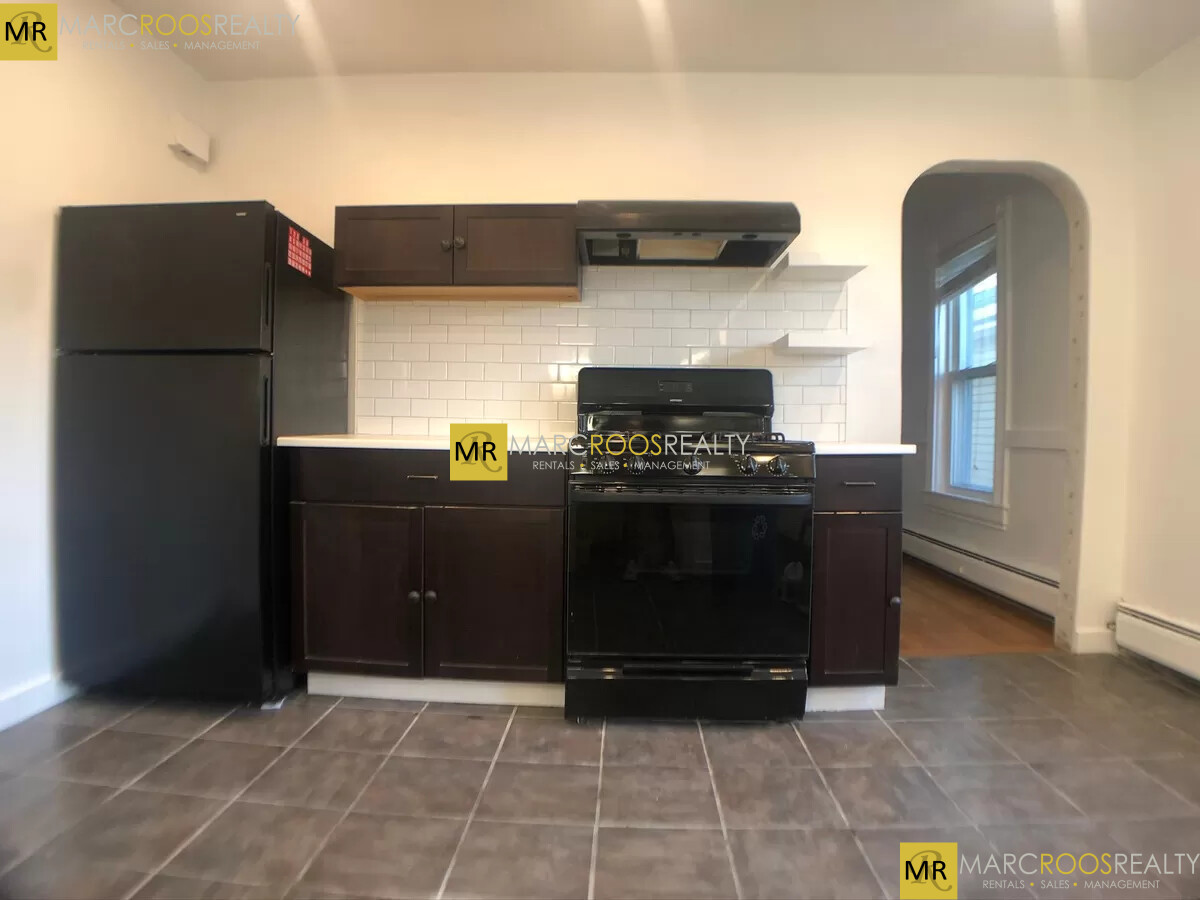 106 Byron St, East Boston