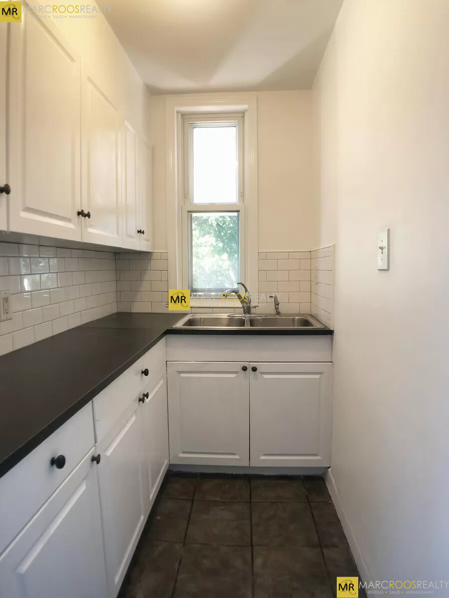 106 Byron St, East Boston