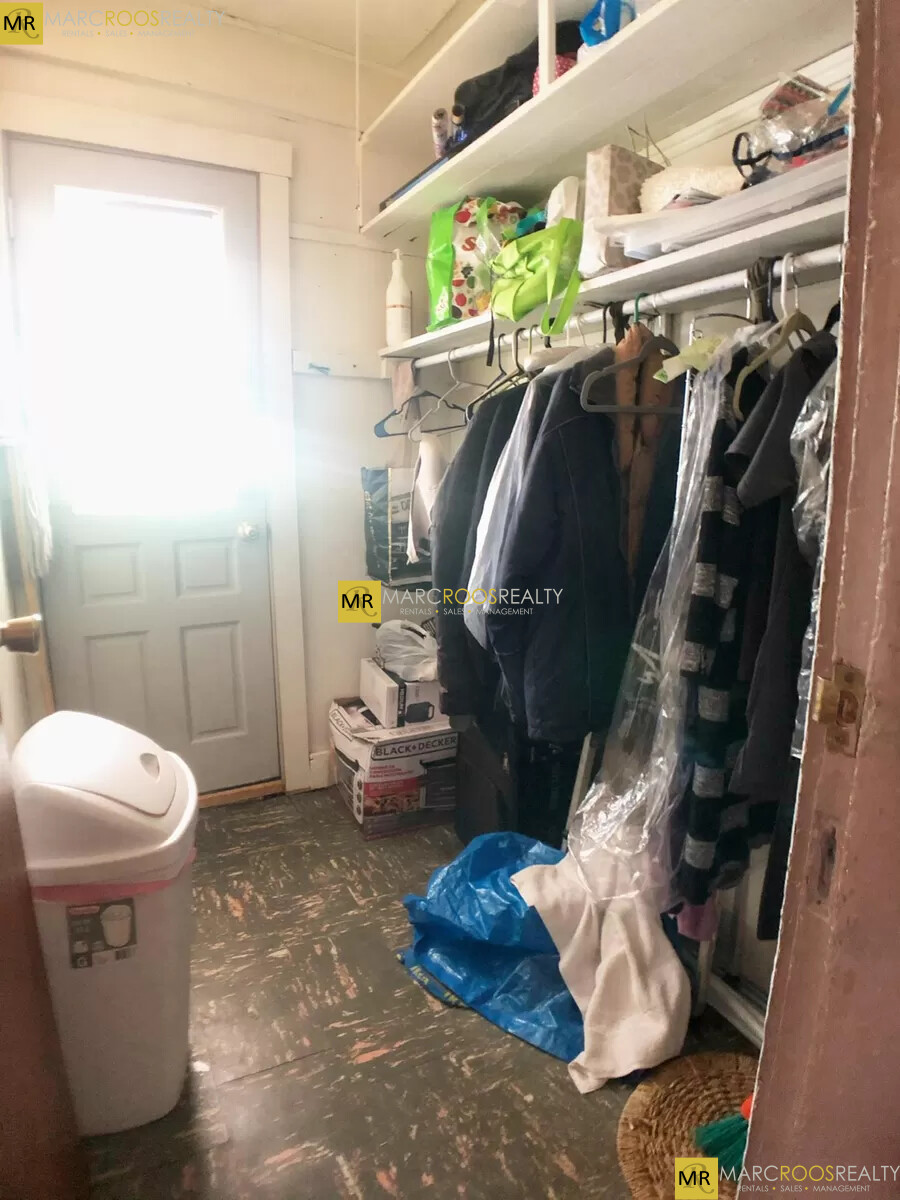 106 Byron St, East Boston