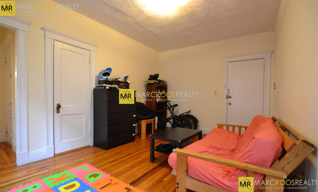 Photo 4 of 120 Brainerd Rd. Unit 6