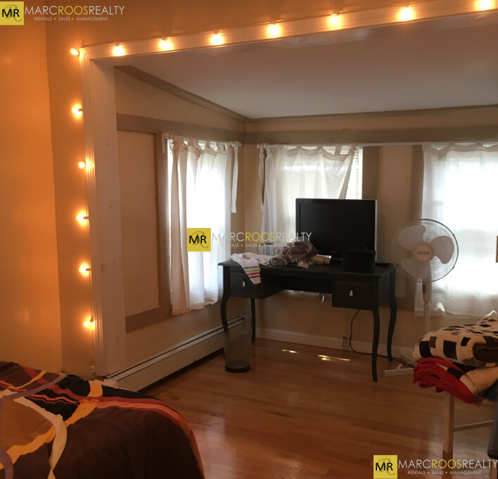 39 Adrian St, Ward Two