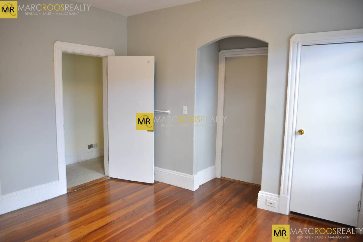 Photo 19 of Washington St. Unit 2