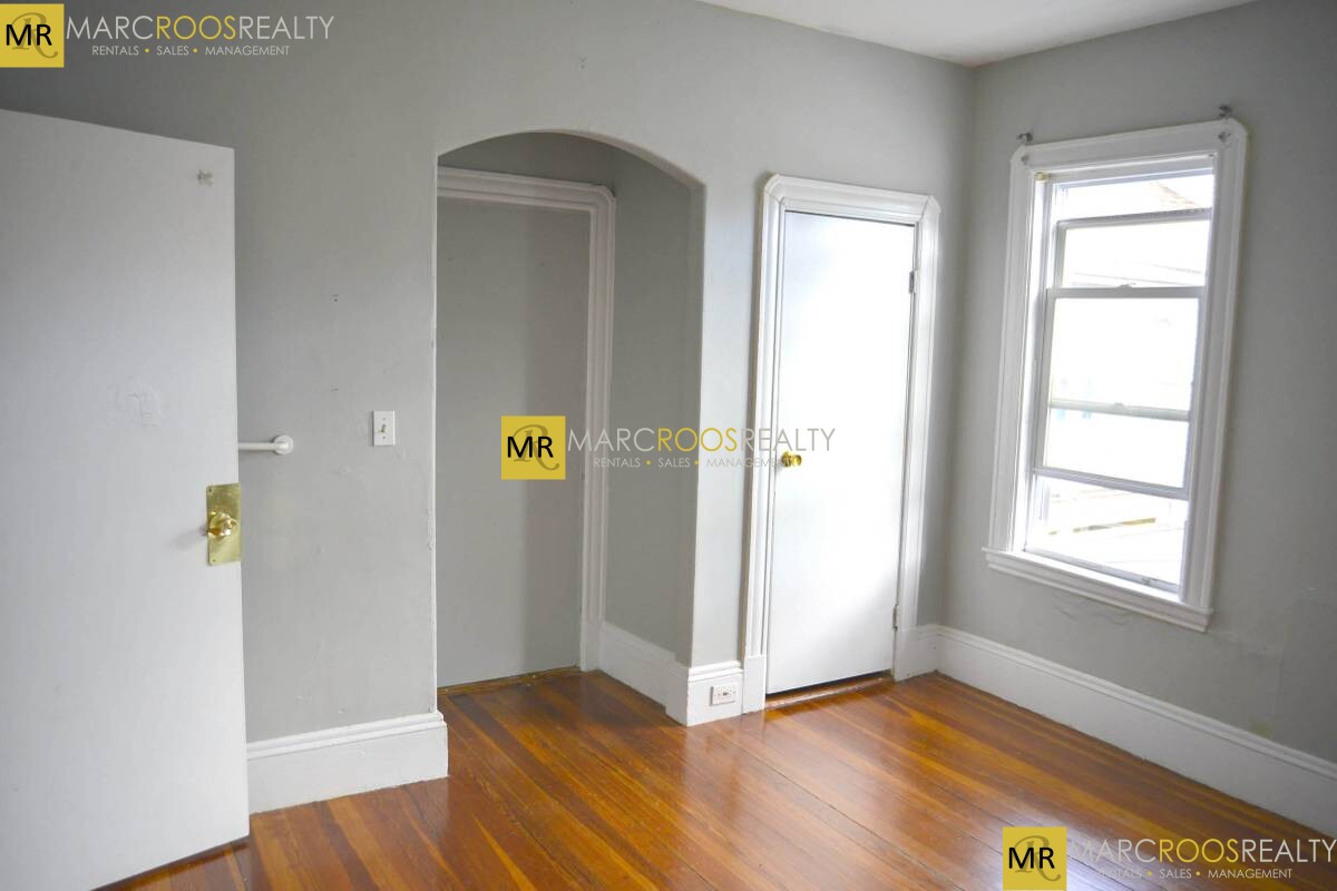 Photo 18 of Washington St. Unit 2