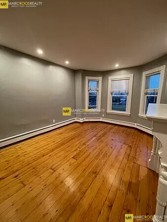 819 East 2nd St, South Boston