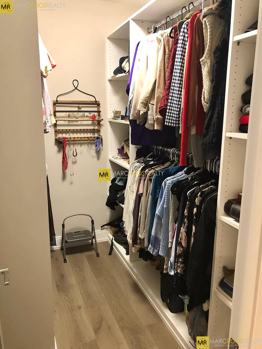 7 Baker Ct, Dorchester