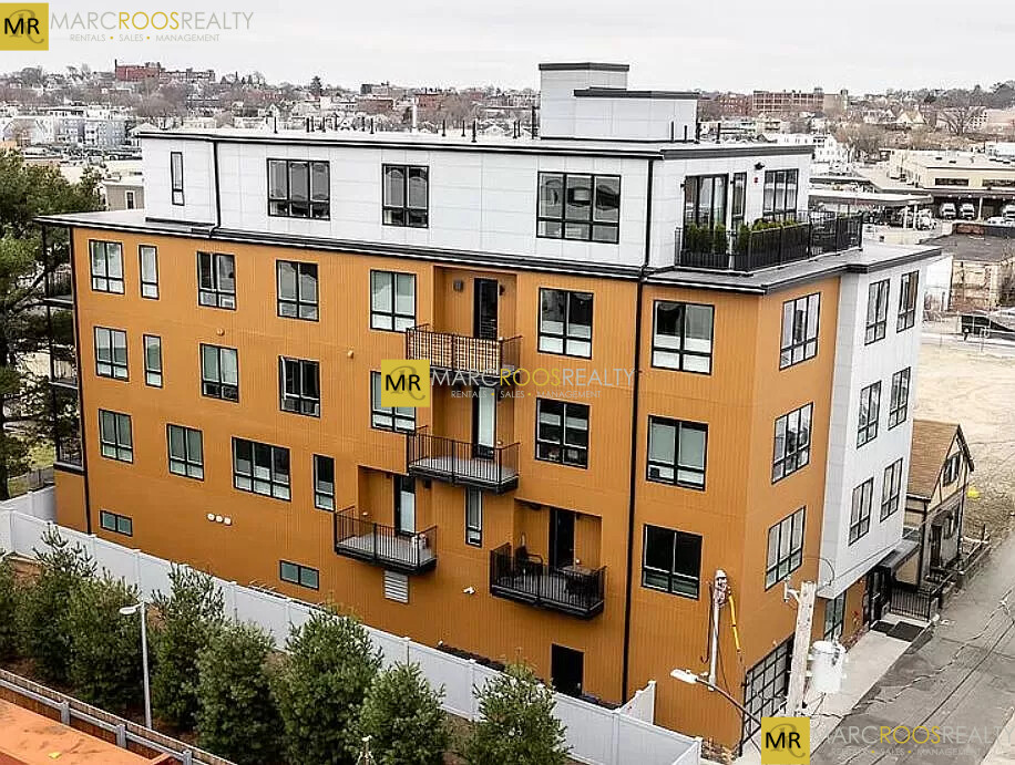 7 Baker Ct, Dorchester