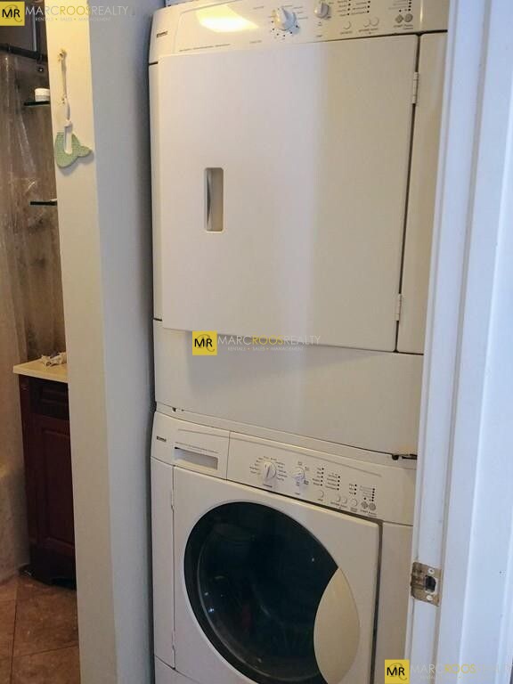 5 Clyde St, Powder House Square