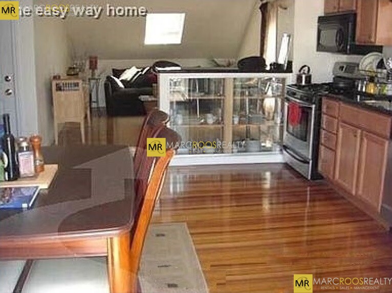 5 Clyde St, Powder House Square