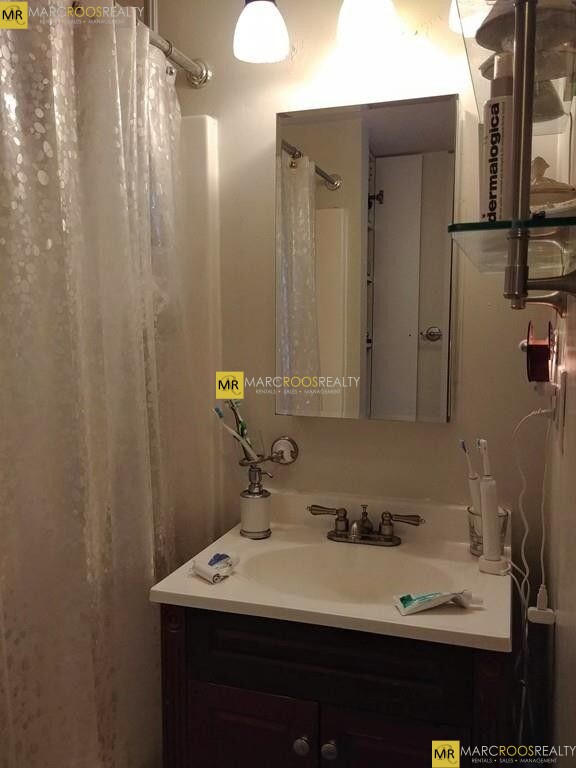 5 Clyde St, Powder House Square