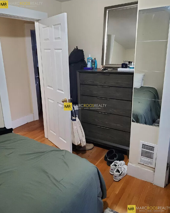 857 East 1st St, South Boston