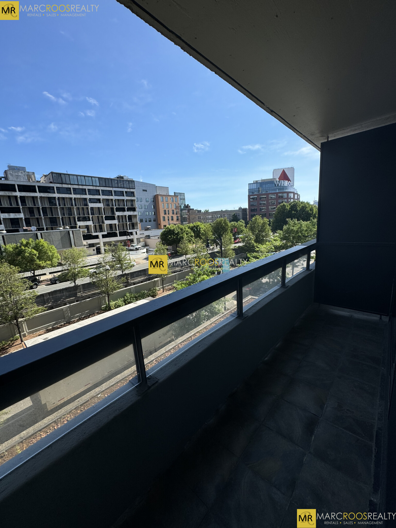 566 Commonwealth Ave, Fenway