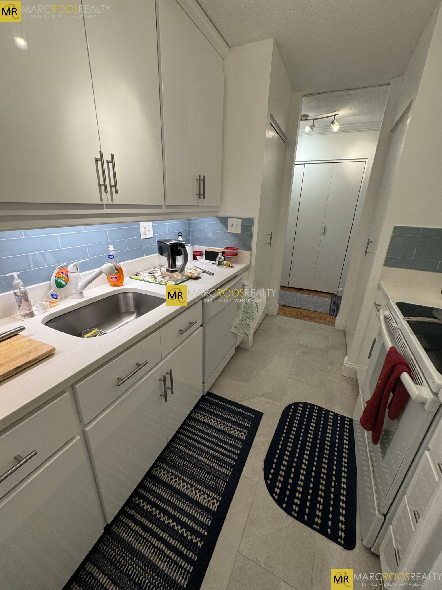 566 Commonwealth Ave, Fenway