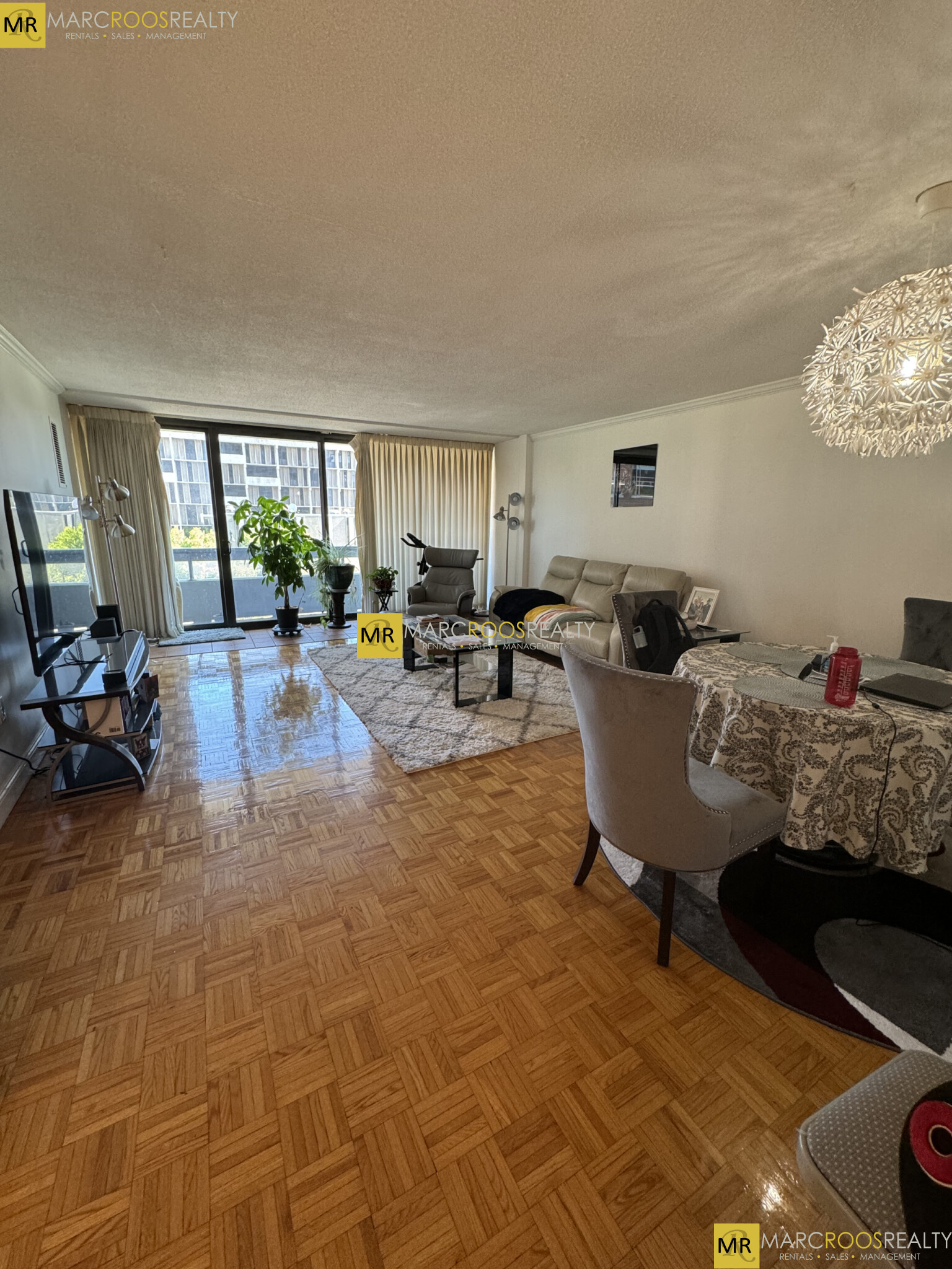 566 Commonwealth Ave, Fenway